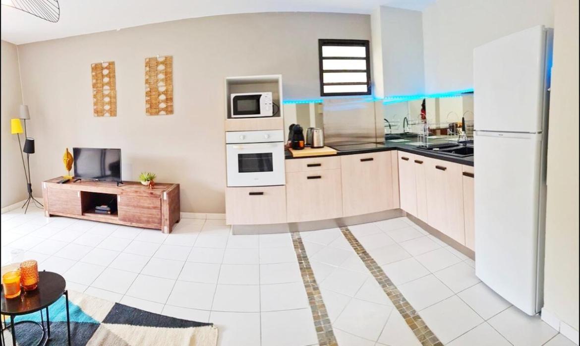 Appartement Cosy Dans Residence Avec Piscine Fort-de-France Exterior foto